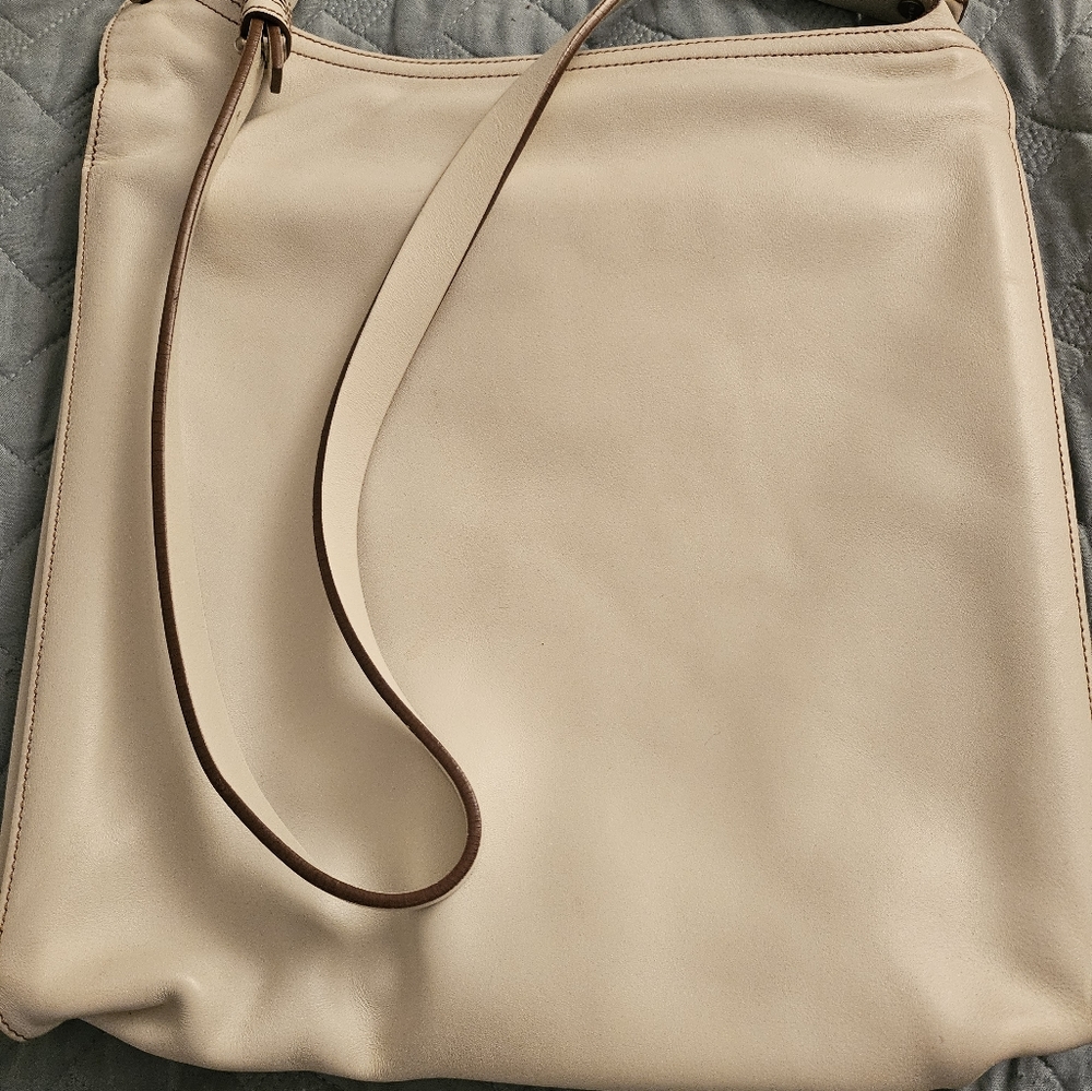 Loewe - Picture 4 of 13